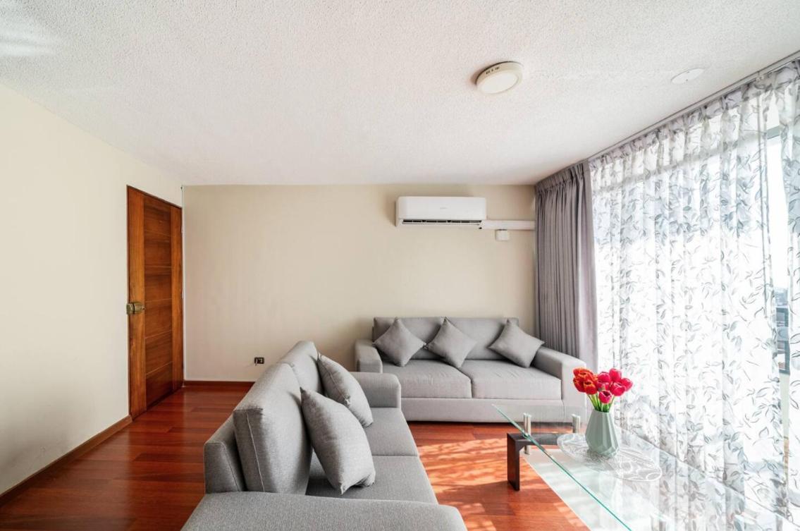 Apartamentos Estela En Alameda Colonial - 5Km Aeropuerto Jorge Chavez Lima Ngoại thất bức ảnh